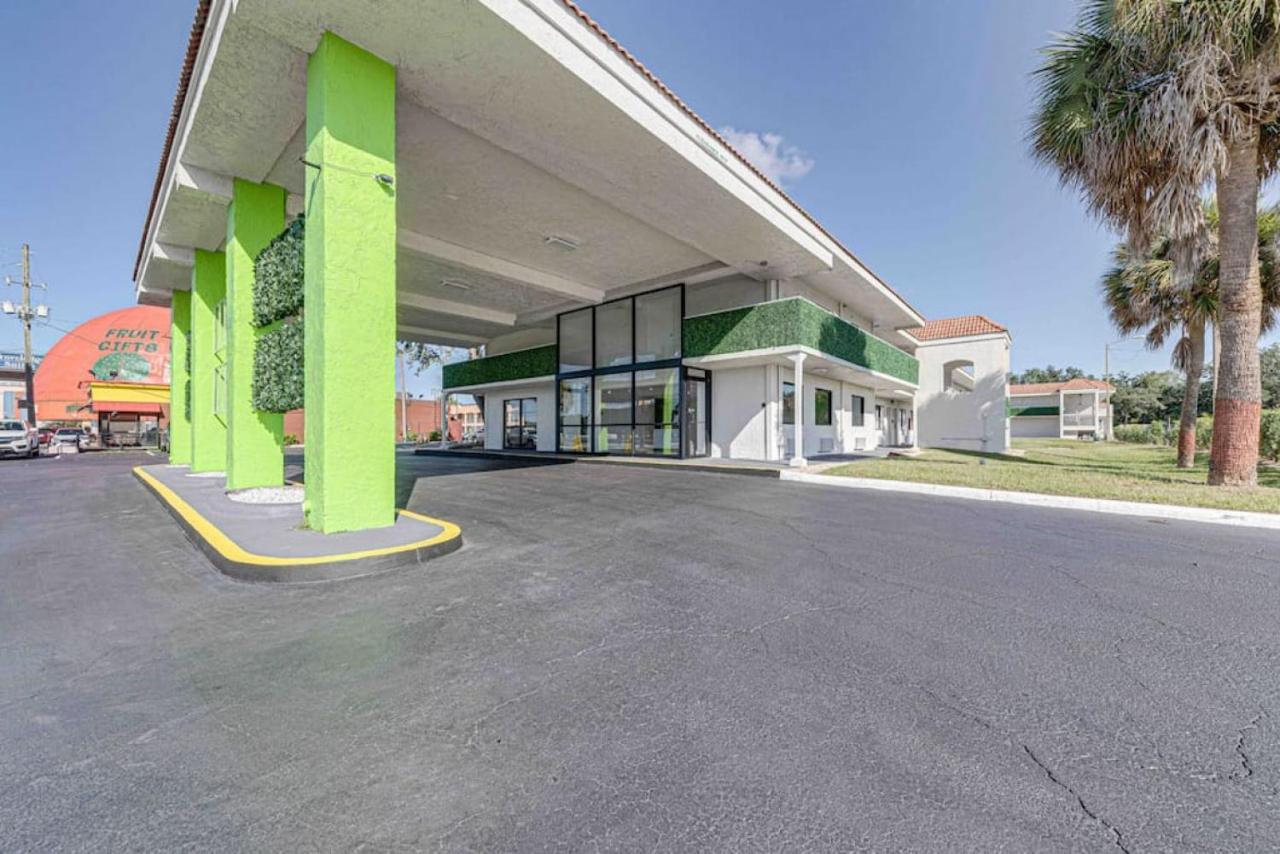 Travel Lodge By Wyndham 10 Min From Disney Kissimmee Bagian luar foto